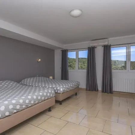 Annabelle Villa *